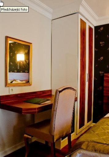 Dekor Hotel Istanboel Buitenkant foto