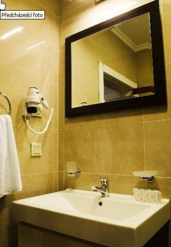 Dekor Hotel Istanboel Buitenkant foto